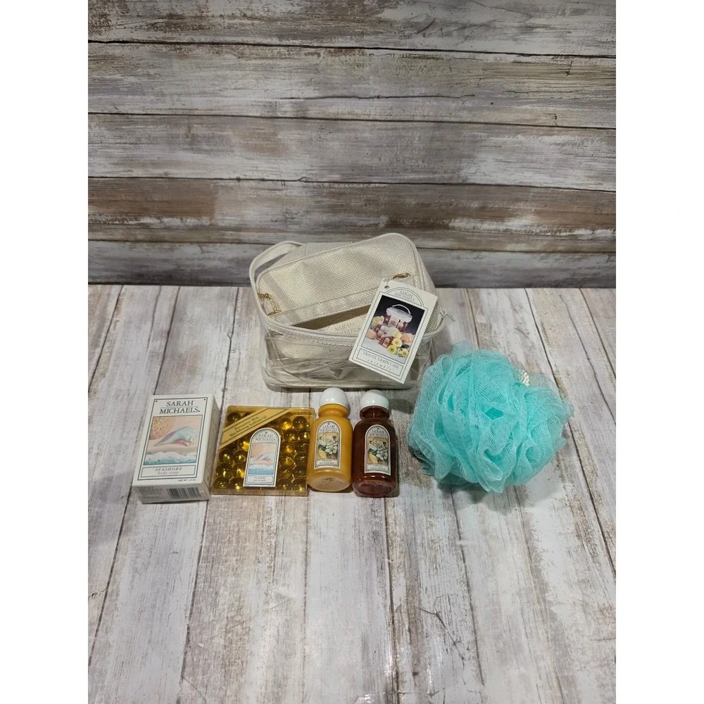 Sarah Michaels Travel Case Gardenia Seashore Bath Body Gift Set Gold‎ Bag READ